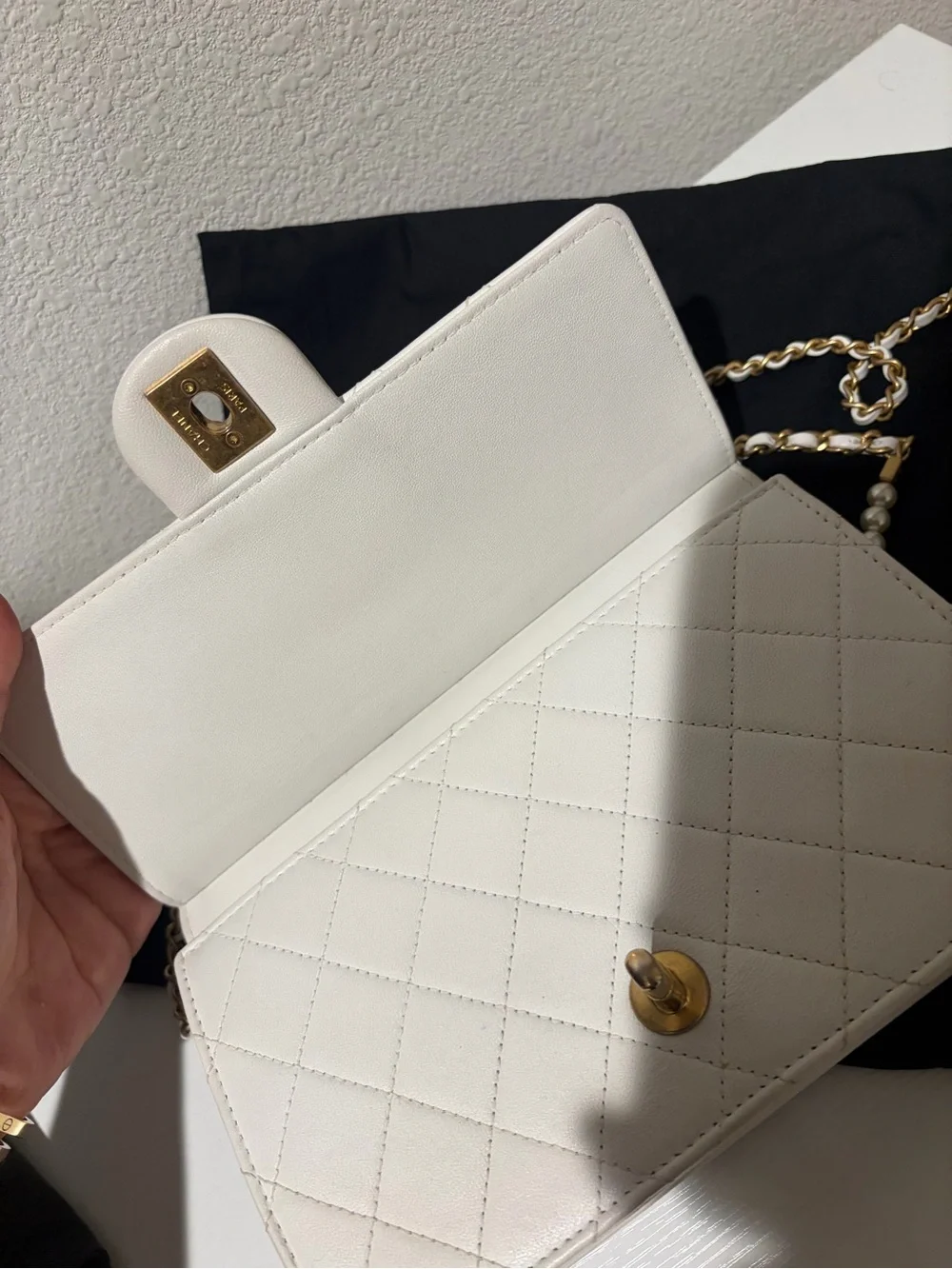 CHANEL elegant cream